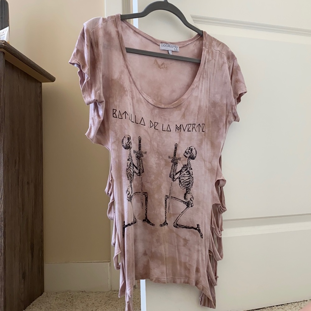 Skull top with cut out sides size small